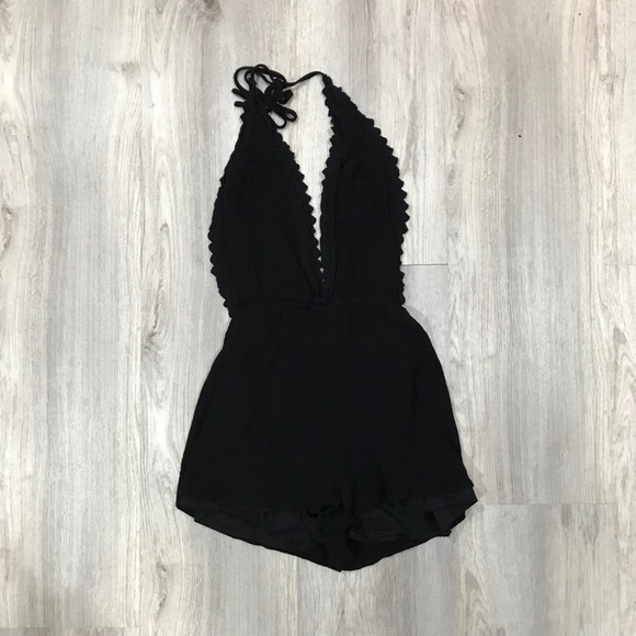 KENDALL & KYLIE black halter romper - Picture 2 of 4